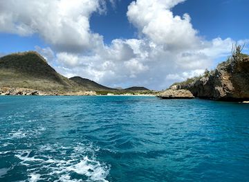 curacao/boca-hulu/landmark/blue-room-cave