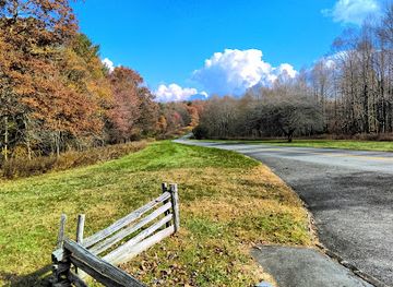 virginia/blue-ridge-parkway/landmark/puckett-cabin