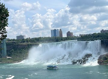 canada/niagara-peninsula/landmark/walk-niagara-tours