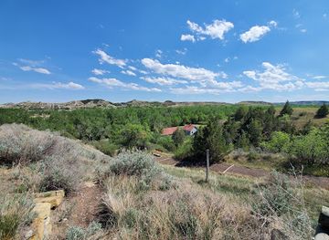 north-dakota/theodore-roosevelt-national-park/landmark/maltese-cross-cabin