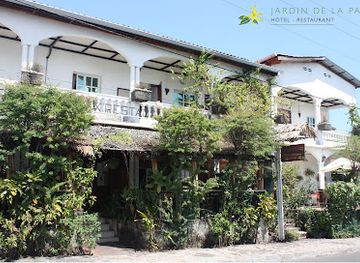 comoros/grand-comore/landmark/hotel-restaurant-jardin-de-la-paix