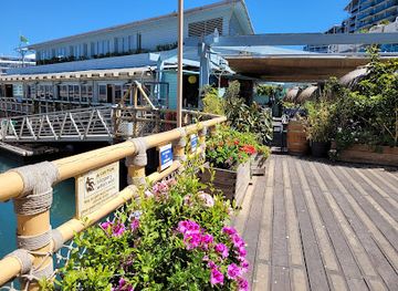 gibraltar/camp-bay/landmark/little-bay-bar-and-indian-restaurant