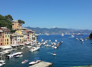 italy/portofino/landmark/old-town-portofino