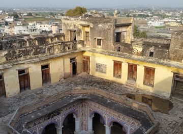 pakistan/central-punjab/landmark/bedi-mahal-kallar-syedan