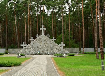ukraine/kyiv-reservoir/landmark/memorial-bykivnia