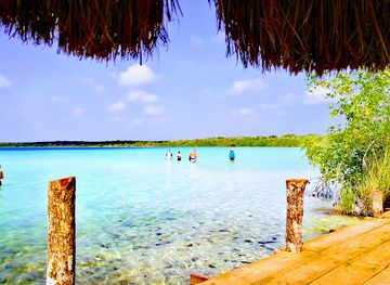 mexico/tulum/landmark/laguna-de-kaan-luum