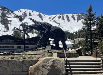 california/mammoth-lakes/landmark/mammoth-mountain-statue