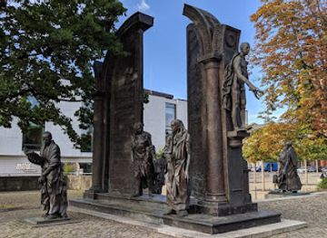 germany/hannover/bothfeld/landmark/gottingen-seven-monument