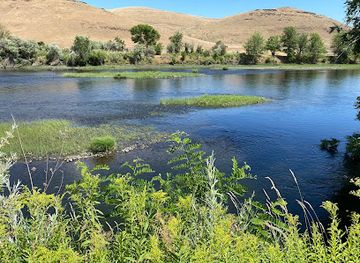 oregon/wasco-county/landmark/old-oregon-trail-monument