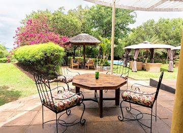 malawi/salima-lakeshore/landmark/safari-beach-lodge