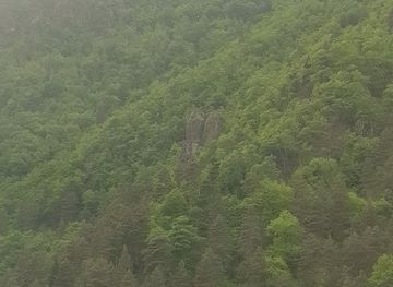 georgia/pshavi/landmark/wife-and-husband-rock