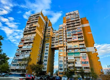 bulgaria/northeast-bulgaria/landmark/the-balkan-petronas-towers-two-bridged-socialist-block-towers