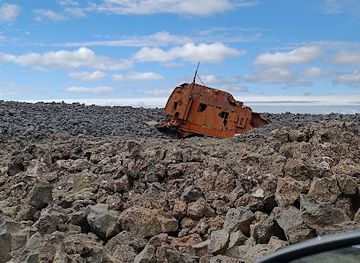 iceland/keflavik/landmark/hrafn-sveinbjarnarson-iii-ship-wreck
