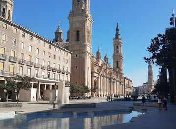 spain/zaragoza/landmark/plaza-del-pilar