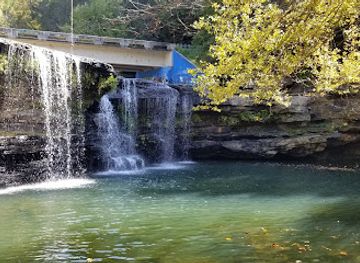 tennessee/upper-cumberland/landmark/potter-s-falls