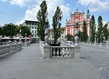 slovenia/carinthia/landmark/spomenik-francetu-presernu