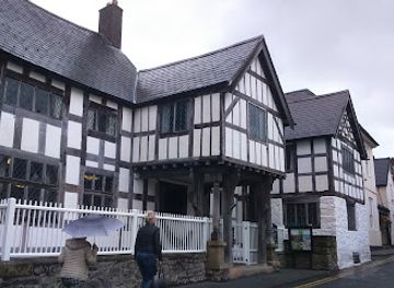 united-kingdom/caernarfonshire/landmark/nantclwyd-y-dre-historic-house-and-gardens