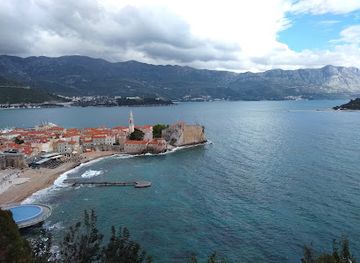 montenegro/budva/landmark/plaza-ricardova-glava