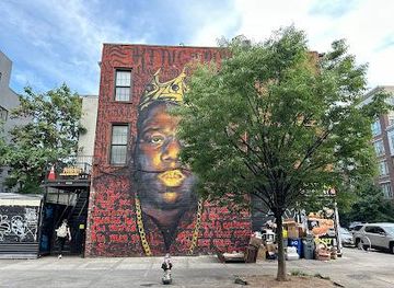 new-jersey/gateway-region/landmark/king-of-ny-biggie-memorial
