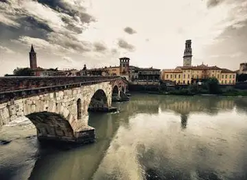 Via Ponte Pietra