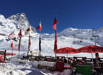 italy/cervinia/landmark/ristorante-pizzeria-la-grotta
