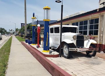 florida/cape-coral/landmark/ford-s-garage-cape-coral