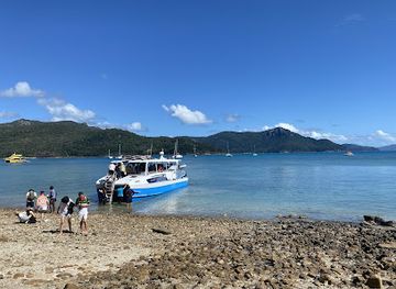 australia/airlie-beach/landmark/sailing-whitsundays