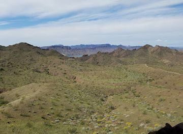 arizona/la-paz-county/landmark/rovey-s-rock-also-known-as-holey-rock-or-honeycomb-rock