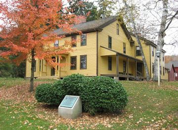 massachusetts/berkshires/landmark/herman-melville-s-arrowhead