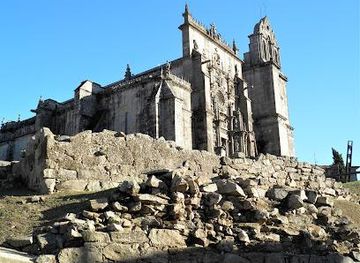 spain/santiago-de-compostela/landmark/muralla-de-pontevedra