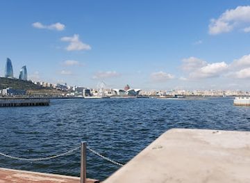 azerbaijan/baku/landmark/baki-buxtasi