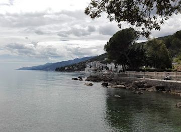 croatia/opatija/landmark/madonna-del-mare-statue