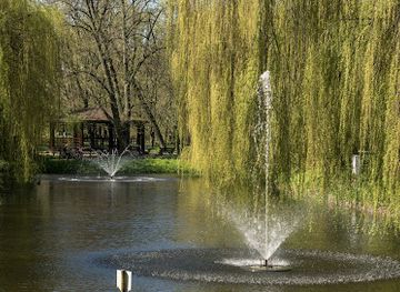 poland/leczyca-land/landmark/fontanna-przy-wyspie