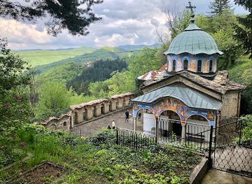 bulgaria/gabrovo/landmark/sokolski-manastir