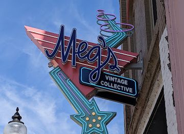 iowa/muscatine/landmark/meg-s-vintage-collective