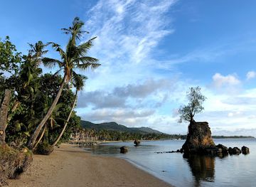 guam/ypao-beach-park/landmark/a-paka-point