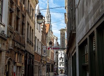 belgium/brussels/landmark/jeanneke-pis