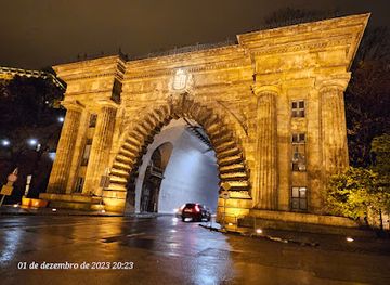 hungary/budapest/landmark/budai-castle-tunnel