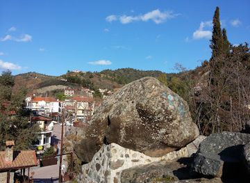 cyprus/kakopetria-village/landmark/the-couple-s-stone