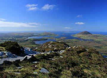 ireland/connemara-national-park/landmark/connemara-national-park-viewpoint