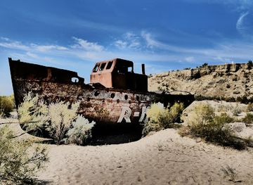 uzbekistan/karakalpakstan/landmark/monument-aral-skoye-more