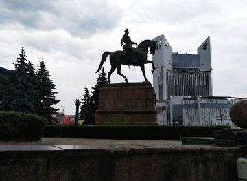 moldova/tighina-county/landmark/monument-to-kotovsky