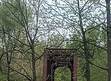 indiana/muncie/landmark/cardinal-greenway-mcculloch-trailhead