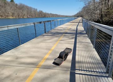 arkansas/northwest-arkansas/landmark/lake-atalanta-park-trails