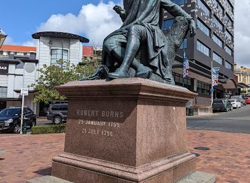 new-zealand/dunedin/dunedin-waterfront/landmark/dunedin-public-art-gallery