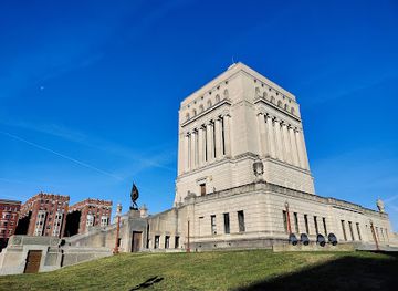 indiana/the-lakes-region/landmark/indiana-war-memorial-museum