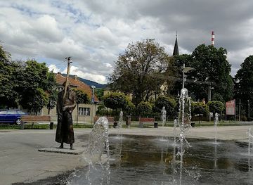 slovakia/podpolanie/landmark/podpolianske-namestie-hrinova