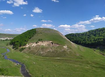 moldova/sipot-falls-natural-monument/landmark/la-castel