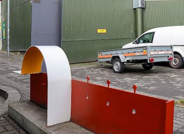 iceland/akureyri-area/landmark/astarbekkurinn-noi-johann-ingimarsson-1976