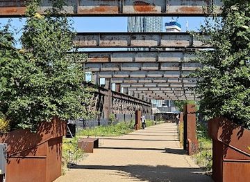 united-kingdom/manchester/castlefield/attraction/castlefield-national-trust-railway-walk